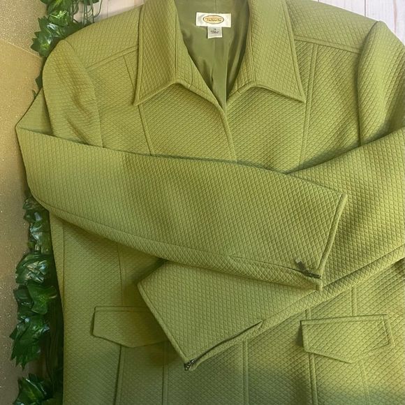Women’s Olive Green Coat - Picture 2 of 4